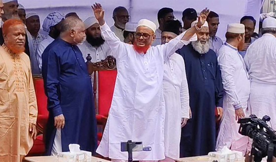 কারামুক্ত হয়ে আজহার বললেন ‘এখন মুক্ত, এখন স্বাধীন’