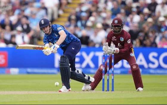 উইন্ডিজের বিপক্ষে ইংলিশদের রানের পাহাড়