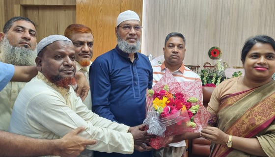 সাপাহারে নবাগত ইউএনও’র সঙ্গে বিএনপি নেতা-কর্মীদের সৌজন্য সাক্ষাৎ