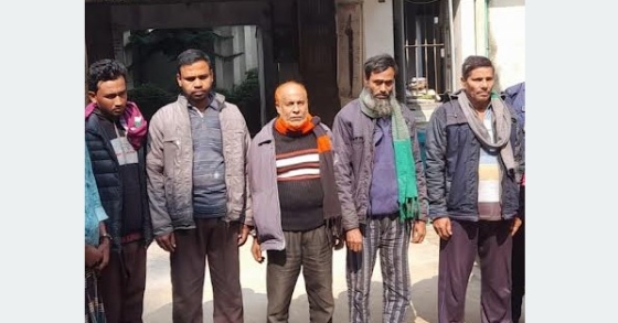 বাঘায় দোকান চুরির অভিযোগে ৫ নৈশপ্রহরী গ্রেফতার, মালামাল উদ্ধার