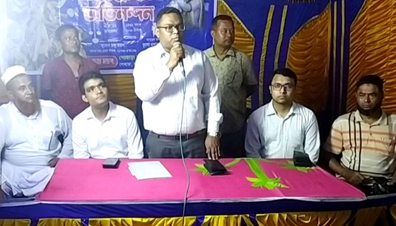 হাকিমপুরে বিভিন্ন পূজা মন্ডপ পরিদর্শনে অতিরিক্ত জেলা প্রশাসক