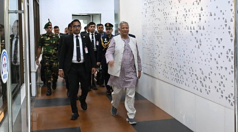 জাতিসংঘের অধিবেশন শেষে দেশে ফিরলেন প্রধান উপদেষ্টা