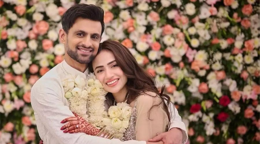 শোয়েব মালিক ও সানা জাভেদের দাম্পত্যে ভাঙনের গুঞ্জন, তৃতীয় সংসারও কি শেষের পথে?