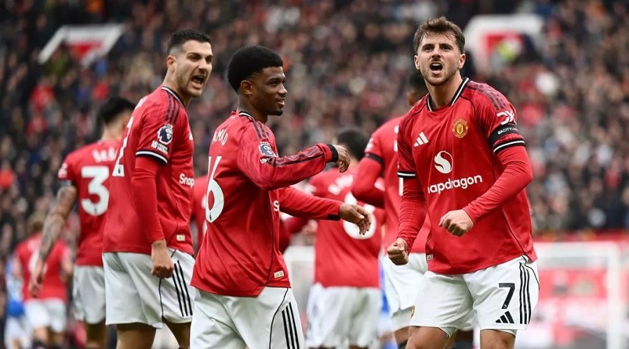 অবশেষে স্বস্তির জয় পেল ম্যানইউ