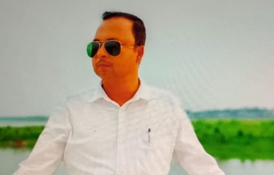 তানোরে বাবা-মা ও স্ত্রীকে ‘প্রতিবন্ধী’ বানিয়ে ভাতা তুলছেন কৃষক লীগ নেতা