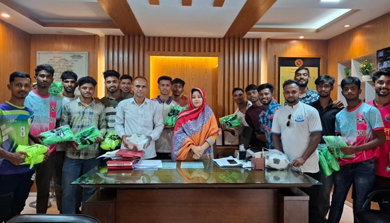 গাজীপুরে তারুণ্যের উৎসবে কাপাসিয়ার ফুটবল টিম চ্যাম্পিয়ন