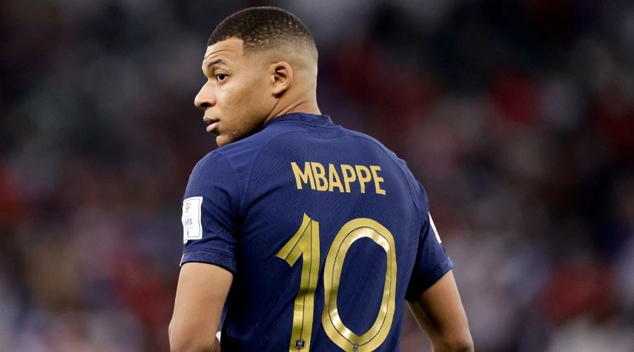 ইনজুরিতে থাকা অবস্থায়ই জাতীয় দলে ডাক পেলেন এমবাপে