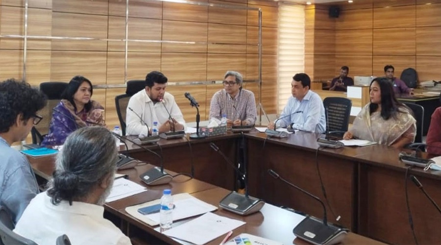 চলচ্চিত্রের মানোন্নয়নে সার্বিক সহযোগিতা প্রদান করা হবে: উপদেষ্টা মাহফুজ