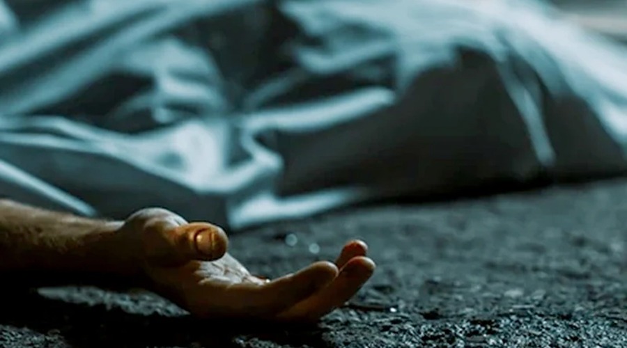 শাহবাগে মিলল ৩লাশ, পরিচয় এখনও মিলেনি!