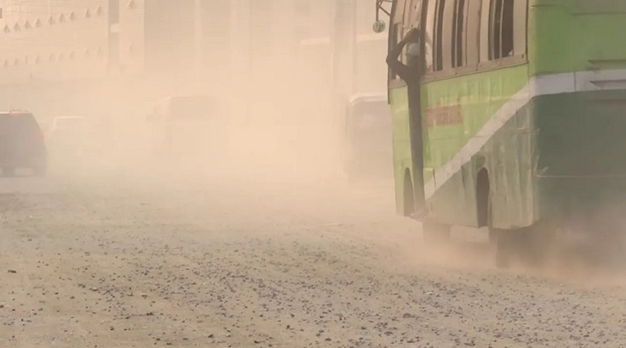 বায়ু দূষণে আজ ঢাকার অবস্থান শীর্ষ পাঁচে