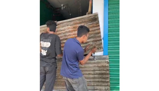 ৭০ লাখ টাকা চাঁদা না পেয়ে মার্কেট বন্ধ করে দেওয়ার অভিযোগ