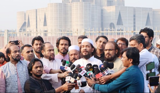 পূর্ণাঙ্গ রাজনৈতিক দল হিসেবে যুক্তরাজ্যে 'বিশ্ব ইনসানিয়াত বিপ্লব' এর আত্মপ্রকাশ