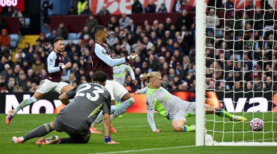 অঘটনের শিকার হলো ম্যানসিটি