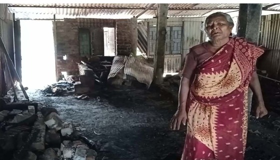 পার্বতীপুরে আবাসন প্রকল্পে ১০ বাড়ীতে অগ্নিকান্ড, সর্বশান্ত লিভা মহন্ত