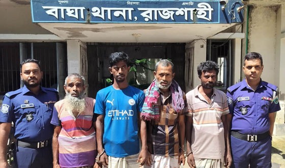 বাঘায় ডাকাতি মামলার ৩ আসামীসহ গ্রেফতার ৭