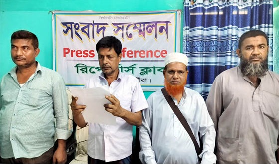 কালিগঞ্জে ডাকাত সর্দার বাবু’র থাবায় নিঃস্ব বৃদ্ধ দম্পতি