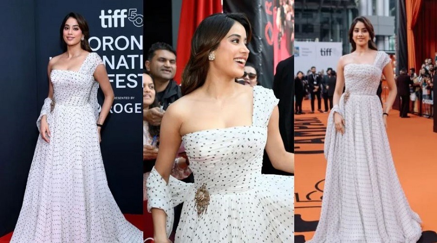 টরন্টো উৎসবে মুগ্ধতা ছড়ালেন জাহ্নবী