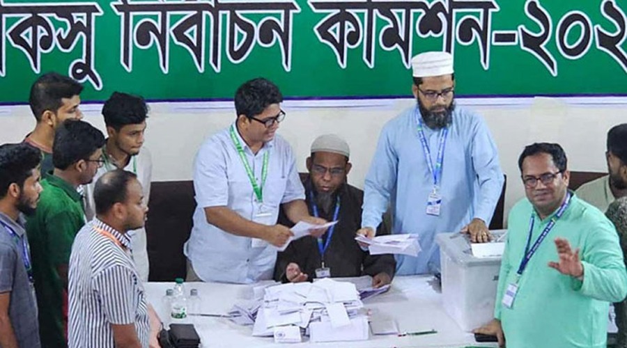 জাকসু নির্বাচন: চলছে ভোটগণনা, ফলাফল আজই