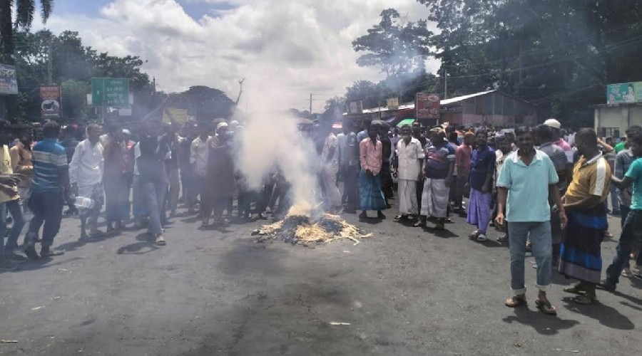 ফরিদপুরের ভাঙ্গায় আসন পুনর্বিন্যাসের প্রতিবাদে থানা ও উপজেলা পরিষদে হামলা