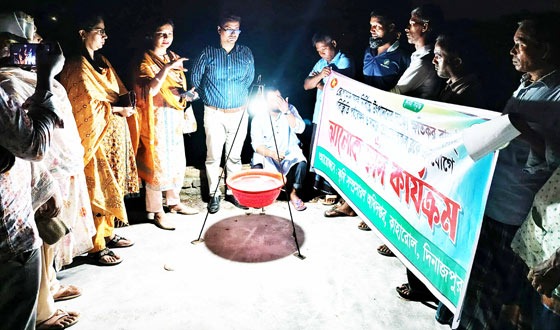 কাহারোলে সকল ব্লকে একযোগে আলোর ফাঁদ কার্যক্রম