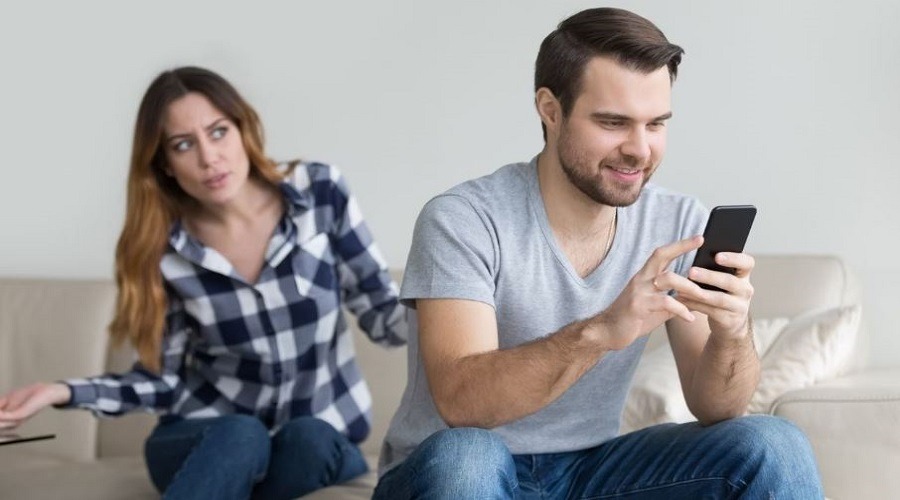 স্ত্রী অতিরিক্ত সন্দেহ করেন? সম্পর্ক ঠিক রাখতে মেনে চলুন এই ৫টি টিপস