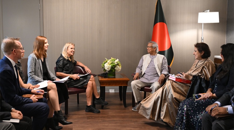 নির্বাচন ঘিরে আন্তর্জাতিক মানবাধিকার কর্মীদের ঘন ঘন বাংলাদেশে আসার আহ্বান প্রধান উপদেষ্টার