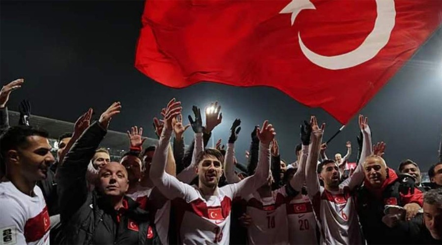 ২৪ বছরের প্রতীক্ষার অবসান ঘটিয়ে বিশ্বকাপে তুরস্ক