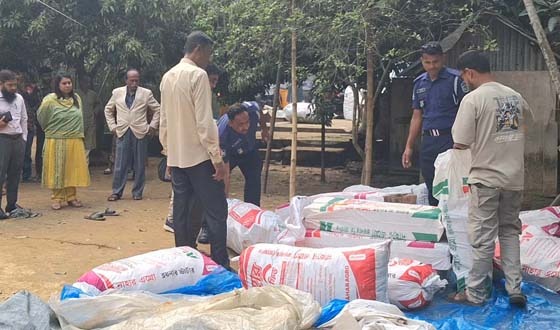 দুর্গাপুরে ভারতীয় অবৈধ পণ্য জব্দ