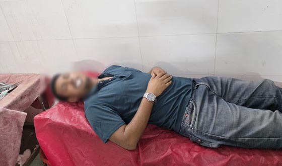 মাদ্রাসার মাটি লুটের খবর প্রকাশ, সাংবাদিকের ওপর হামলা