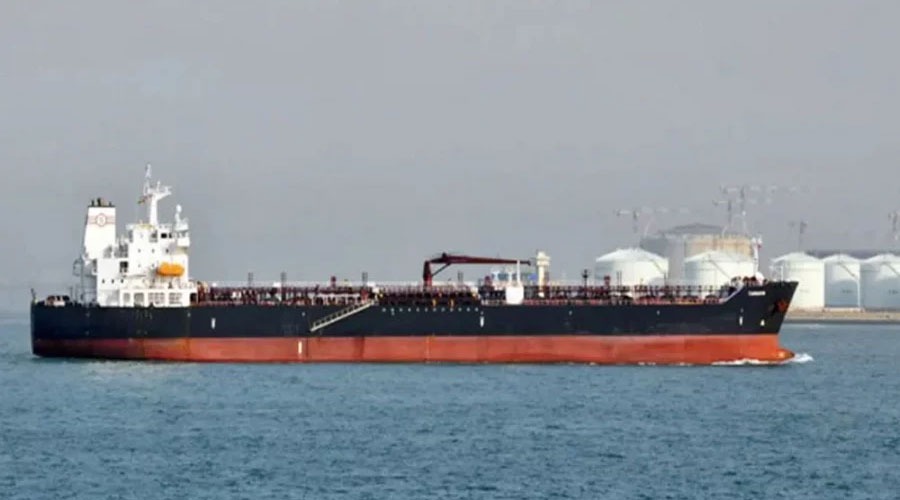 ২৭ হাজার টন ডিজেল নিয়ে চট্টগ্রাম বন্দরে জাহাজ