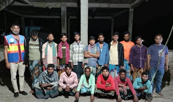 মেঘনায় ২৪ ঘন্টার অভিযানে ৩০ জেলে আটক