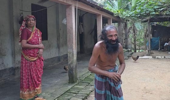 প্রতিবন্ধী ৫ ভাইবোনের খাবার মিললেও নেই চিকিৎসা সহায়তা