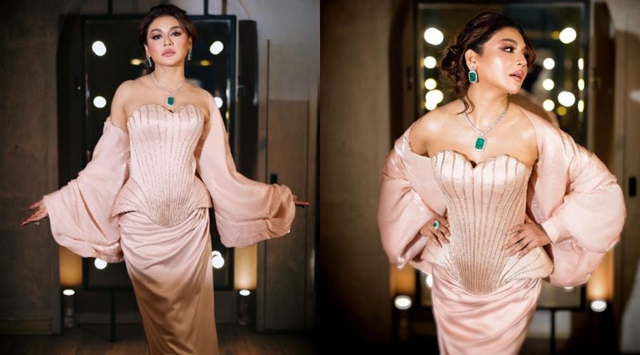 গ্ল্যামারাস লুকে নজর কাড়লেন জয়া