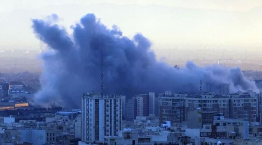 ট্রাম্পের যুদ্ধবিরতি উপপেক্ষা করে ইরানে ইরায়েলের হামলা