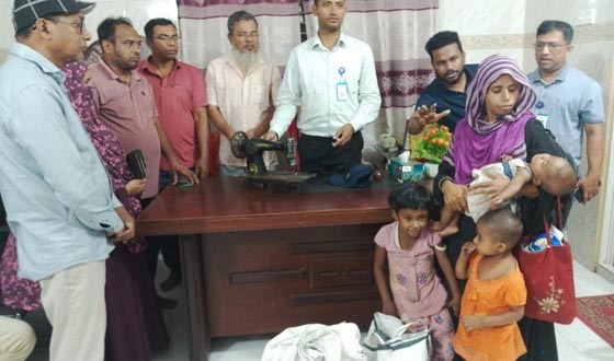 ৩ সন্তান রেখে নিখোঁজ মা, ইউএনও’র হস্তক্ষেপে উদ্ধার ও সহায়তা