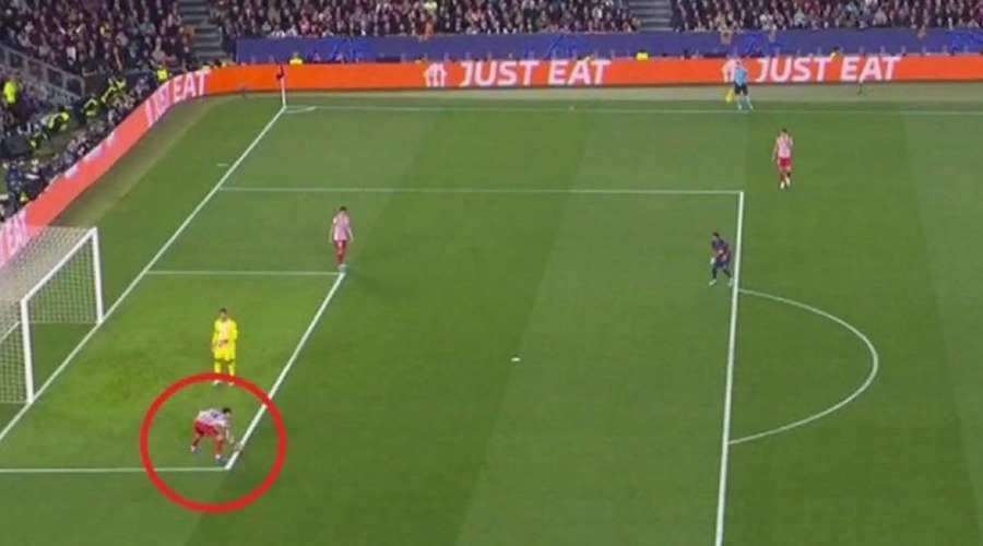 হ্যান্ডবল কান্ডে উয়েফার কাছে অভিযোগ করলো বার্সা