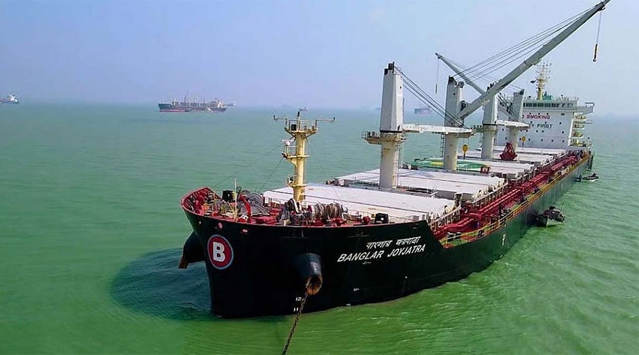 হরমুজ প্রণালি পার হওয়ার অনুমতি পায়নি বাংলাদেশি জাহাজ, ফিরে যাচ্ছে