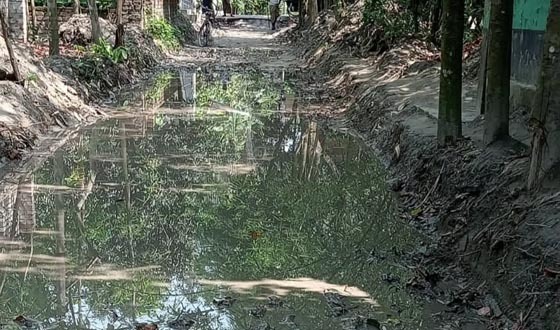 দেবহাটায় বালু উত্তোলনের বিষয়ে ভুল তথ্য ছড়ানোয় প্রতিবাদ