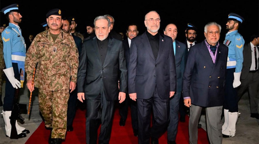 যুক্তরাষ্ট্রের প্রতি ‘গভীর অবিশ্বাস’ নিয়ে আলোচনায় বসছে ইরান