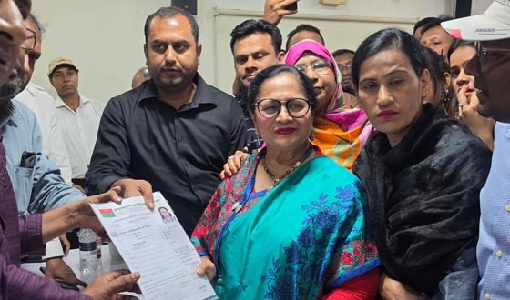 দলীয় মনোনয়নপত্র দাখিল করেছেন নাজমুন নাহার বেবী