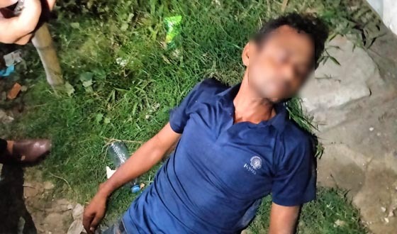 পুলিশ থেকে বাঁচতে ইয়াবা গিলে অচেতন মাদক কারবারি