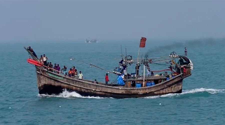 মধ্যরাত থেকে বঙ্গোপসাগরে ৫৮ দিন মাছ ধরায় নিষেধাজ্ঞা