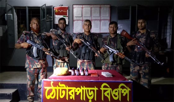 দৌলতপুর সীমান্তে ভারতীয় মাদকদ্রব্য ও নেশাজাতীয় সামগ্রী উদ্ধার