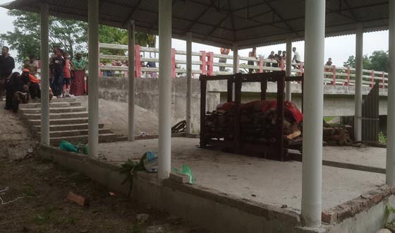 মোল্লাহাটে লাশ দাফন-সৎকারকে কেন্দ্র করে উত্তেজনা