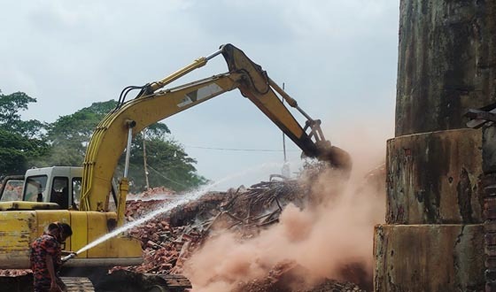 কলাপাড়ায় তিন ইটভাটায় অভিযান, জরিমানা