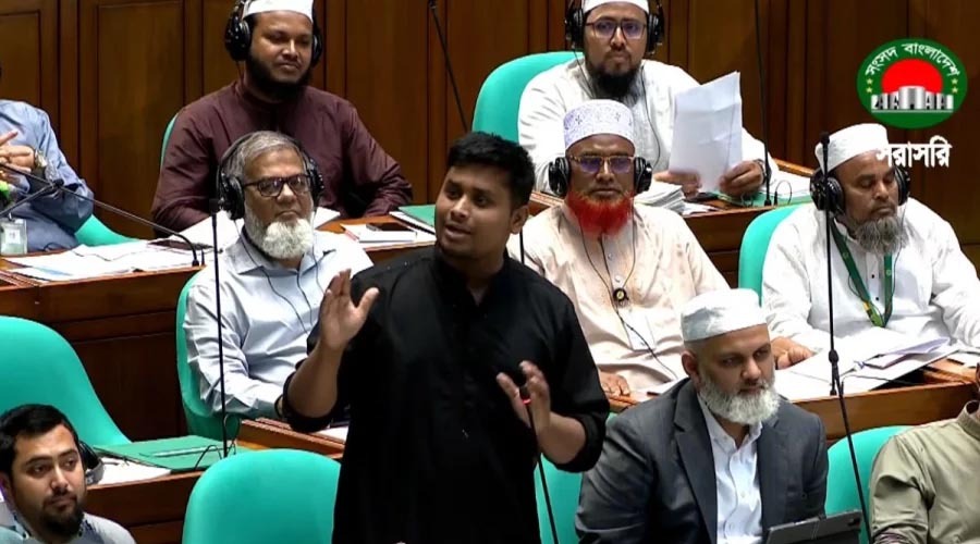 ট্যাক্স-ফ্রি নয়, সরকারি গাড়ির প্রস্তাব এমপি হাসনাতের