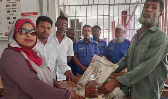 নকলায় ১০ হাজার ৪৯৭ পরিবারের মাঝে টিসিবি পণ্য