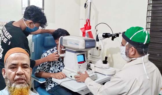 অসহায় রোগীদের সেবা দিয়ে খেতাব পেয়েছেন গরীবের ডাক্তার