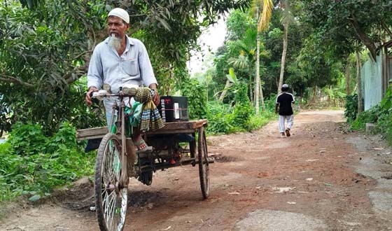 ছোট-বড় দুর্ঘটনা লেগেই রয়েছে, দুর্ভোগে ৫ গ্রামের মানুষ
