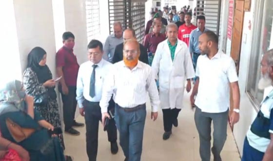 বরিশালে হাসপাতাল পরিদর্শনে অতিরিক্ত সচিব